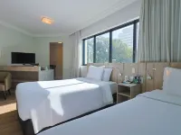 Radisson Oscar Freire Hotels near Praca do Ciclista