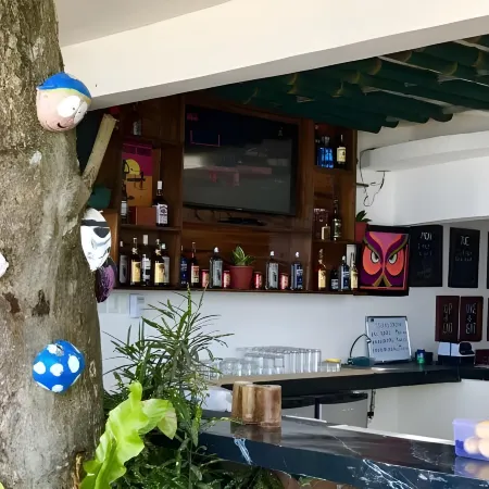 Outpost Beach Hostel - Adults Only