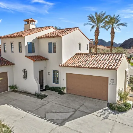 Luxurious 2 Story Townhome - Newly Remodeled! 3 Bedroom Condo by RedAwning