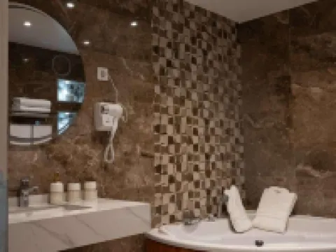 RV Hotel - Dely Brahim Hotels in Cheraga