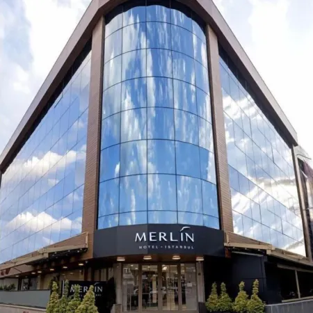Merlin Hotel İstanbul Отели рядом с достопримечательностью «Пристань для яхт Атакой»