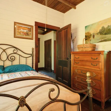 Island Cottage on Evans Lake Boat Rental Required