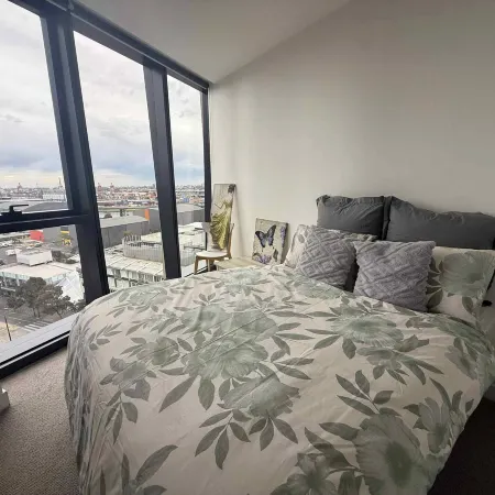 Cosy 2 bedroom apartment with pool, gym and sauna Отели рядом с достопримечательностью «Стадион Этихад»