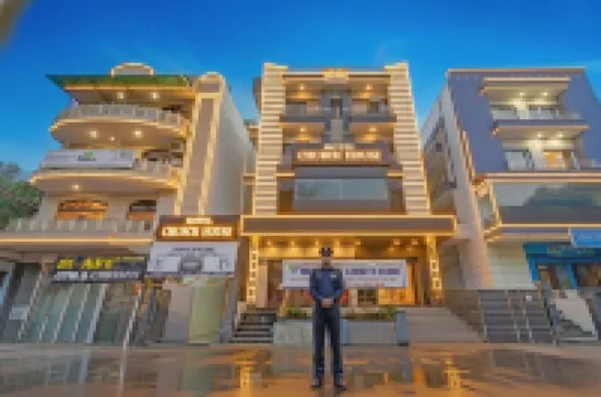 2 BHK Flat Gachibowli # 302 فنادق في 