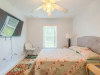 Flint and Kingscrest, LLC - Private Rooms in Shared Home Hotels in Apopka