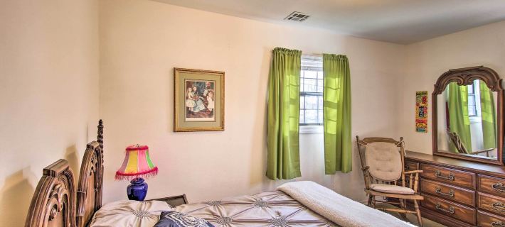 Dog-Friendly Bartlesville Retreat w/ Yard! Hotele w: Bartlesville