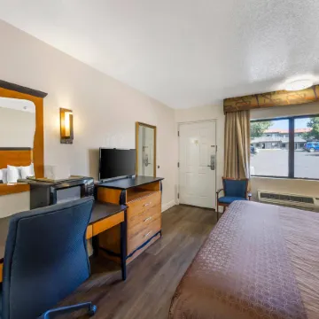 Rodeway Inn at Nevada State Capitol
