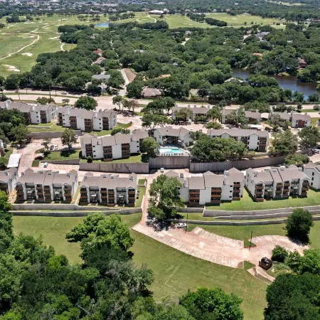 Landing Apartments Near AT&T Stadium & Six Flags