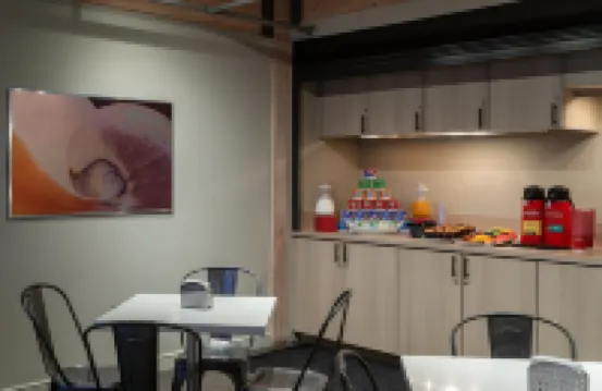 Harbor House Hotel and Marina at Pier 21