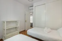 Seaside Apartment in Isla Canela - Bathtub