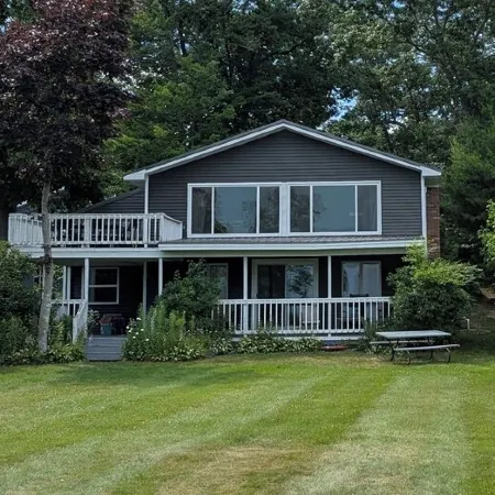 Lake Huron Retreat • Sandy Private Lake Huron Beach • Pet Friendly