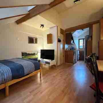 Charming bright studio in the Marais Rooms