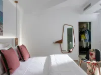 Made by the Sea Villas 8 Bdrm Hotels in Mades