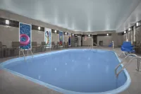 Holiday Inn Express FARGO-WEST ACRES by IHG - piscina