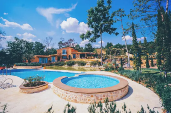 Moon River Village Hotels near Wat Khao Phaeng Ma