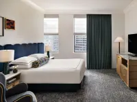 Kimpton HOTEL MONACO PHILADELPHIA by IHG フランクリン・スクエア周辺のホテル