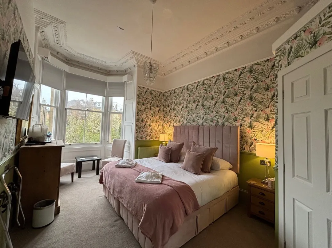 Clarin Guest House - Edinburgh, UK