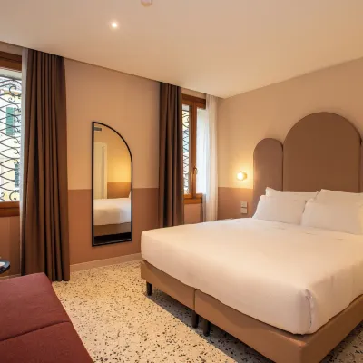 Hotel de l'Alboro Отели рядом с достопримечательностью «Театр «Ла Фениче»»
