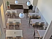 Ileri Hotel & Apartments - Dağ Manzaralı
