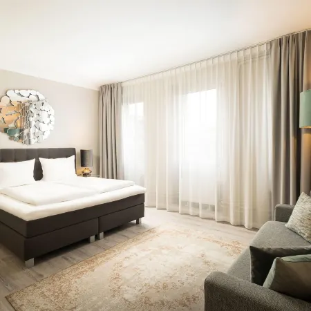 elaya hotel hannover city, Trademark Collection by Wyndham Отели рядом с достопримечательностью «Городская галерея "КУБУС"»