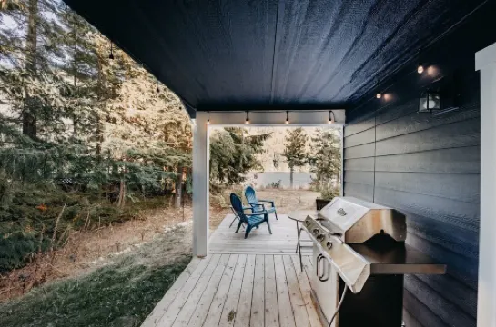 47mf - Wifi - Fireplace - Sleeps 6 3 Bedroom Home by Redawning