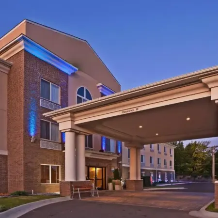 Holiday Inn Express & Suites Oklahoma City - Bethany