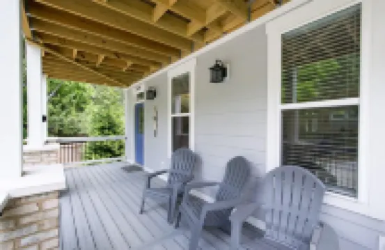 Charming 3BR w Balconies Walk to Flat Rock Playhouse