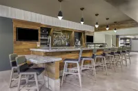 The Newberry Hotel Bend, Tapestry Collection by Hilton - bar