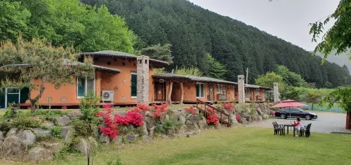 Jangseong Cypress Forest Red Clay Pension