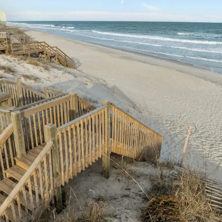Walk to Private Beach Access, Elevator, 4Br/4ba