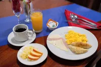 HOTEL SAN JOSE CAPITAL - breakfast
