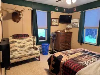 Doc's Lake house 1st floor, 2 bedroom apartment