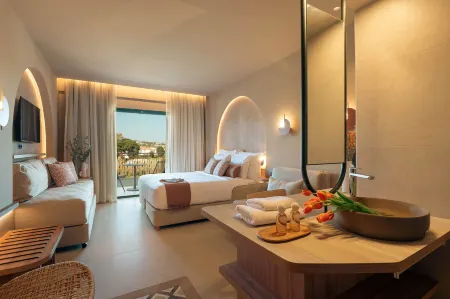 Zeus Eleva Kassandra Lagoon