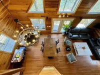 14 Guest, 7 Bed, 4 BR, Lakefront Cabin w/ Hot Tub Hotels in Wolfe County