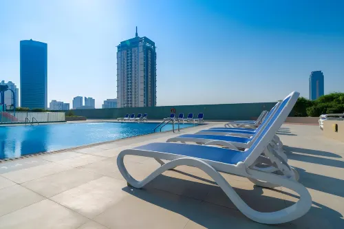 S Plaza Suites Hotel