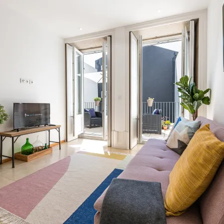 GuestReady - Sunny Terrace in Downtown Porto
