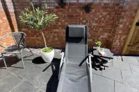 3-Bed Apart Sleeps 5 w Garden Parking & Pets Ok - Condos