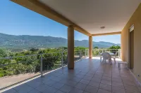 Spacious Villa with Pool - 3 ดาว
