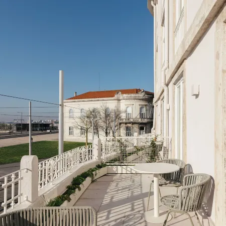Lioz Hotel & Apartments