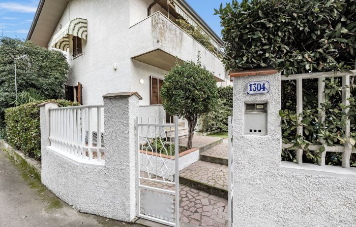 Casa Al Ponte dei Marmi - Few KM to Sea - Happy Rentals