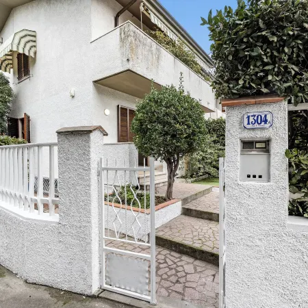Casa Al Ponte dei Marmi - Few KM to Sea - Happy Rentals