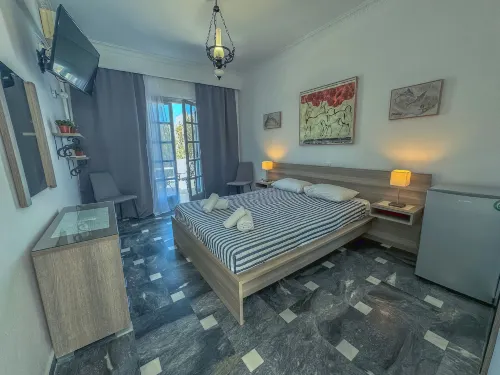 Tritonas Rooms