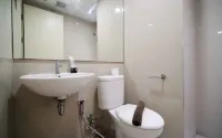 Best Price and Comfortable Living 2Br at Anderson Supermall Mansion Apartment by Travelio