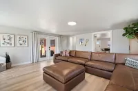 Oak Haus Group Stay w/ Fenced Yard & Game Room