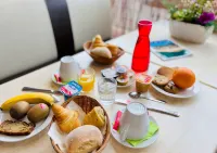 Hôtel Orange Marine - breakfast