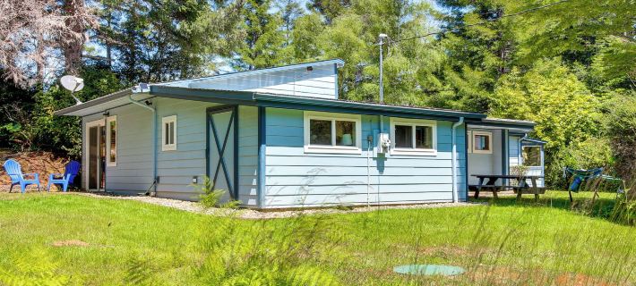 Hike to the Coast! Log Cabin on 5 Acres in Bandon Hotels in Coos County
