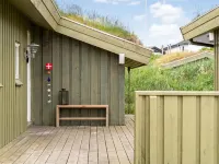"Fanney" - 100m from the Sea