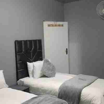 Crompton Guesthouse 786 Others