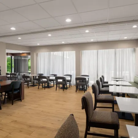 Hawthorn Extended Stay by Wyndham Nashville Airport/Opryland Отели рядом с достопримечательностью «Опри Миллс»