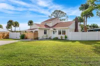 2570 Vernon Drive - Homestays
